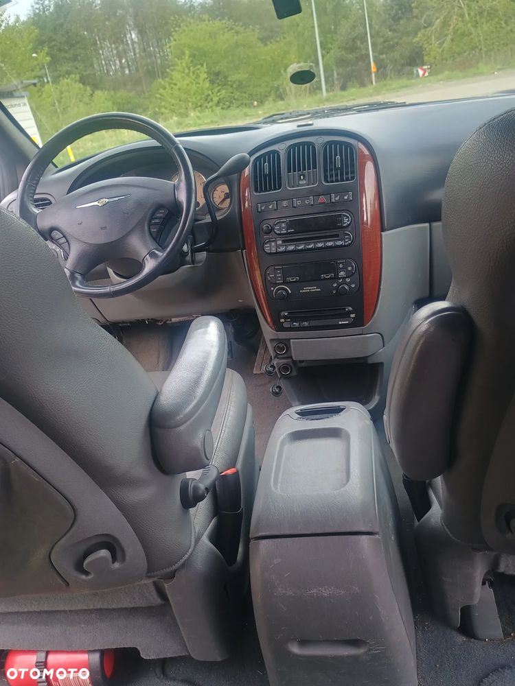 Chrysler Voyager 2.8 Executive SE CRD - 14