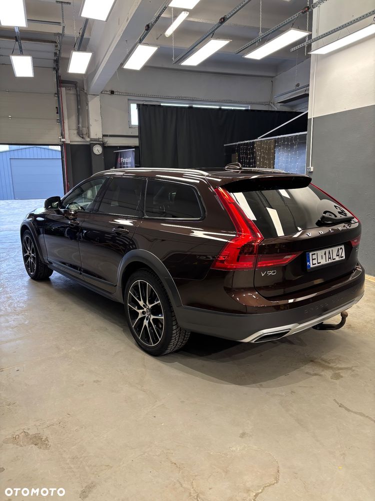 Volvo V90 D5 SCR AWD Momentum Pro - 10
