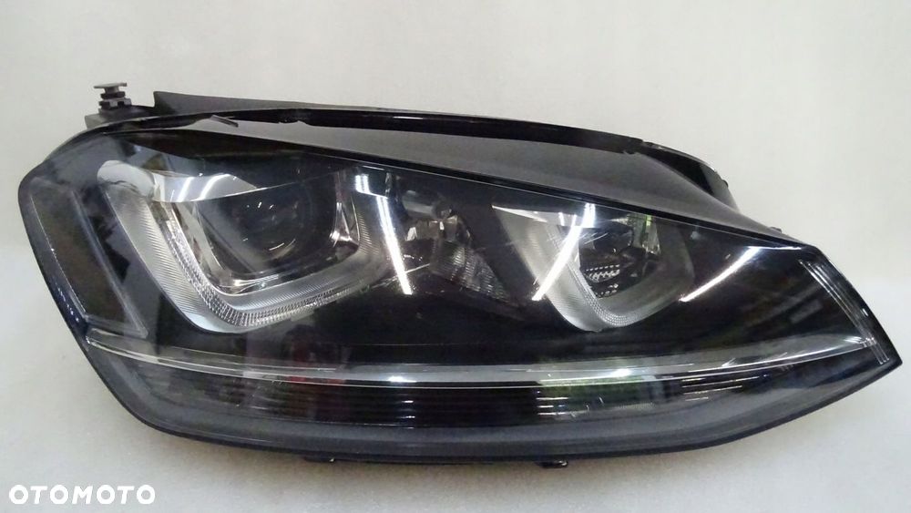 VW GOLF VII - lampa przednia prawa BIXENON SKRĘTNY