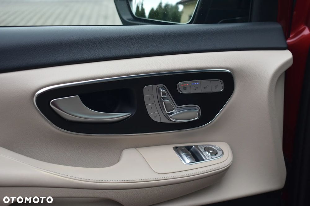 Mercedes-Benz Klasa V 300 d 4-Matic Exclusive 9G-Tronic (d³ugi) - 20