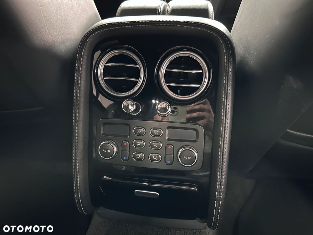 Bentley Flying Spur - 26