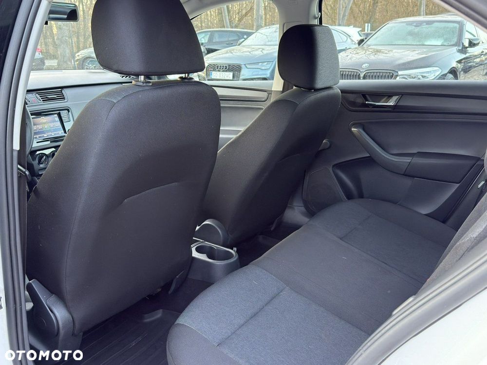 Skoda RAPID - 14