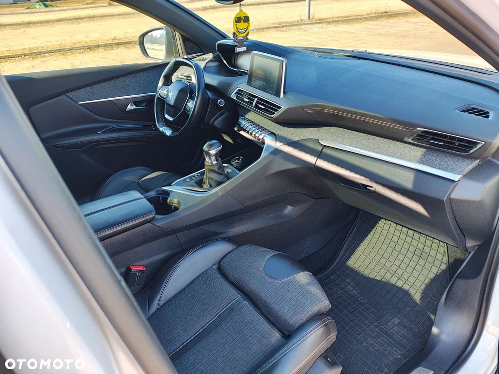 Peugeot 3008 1.2 PureTech GT S&S - 22