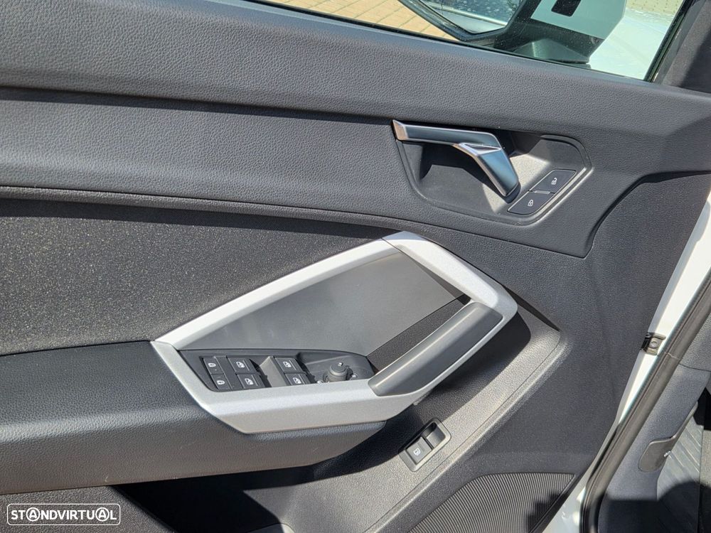 Audi Q3 45 TFSIe S tronic - 11