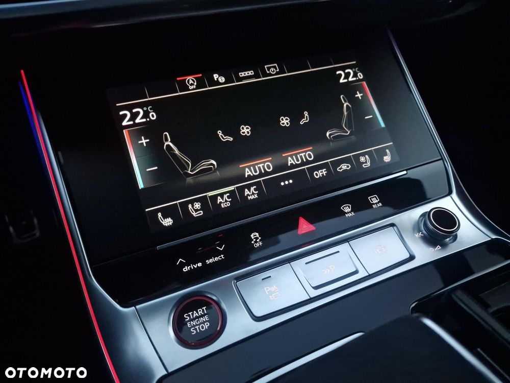 Audi RS6 Avant - 16