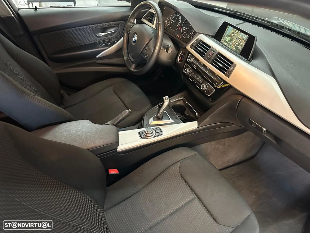 BMW 320 d Touring Aut. Efficient Dynamics Edition - 16