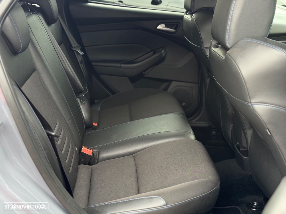 Ford Focus 2.3 EcoBoost S&S 4WD RS - 29