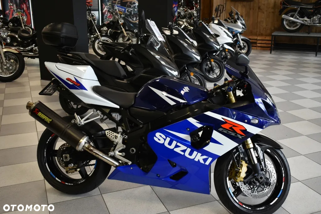 Suzuki GSX-R - 40