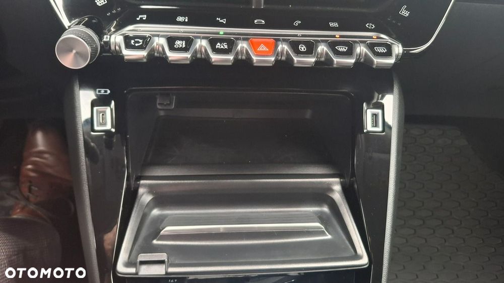 Peugeot 2008 - 19