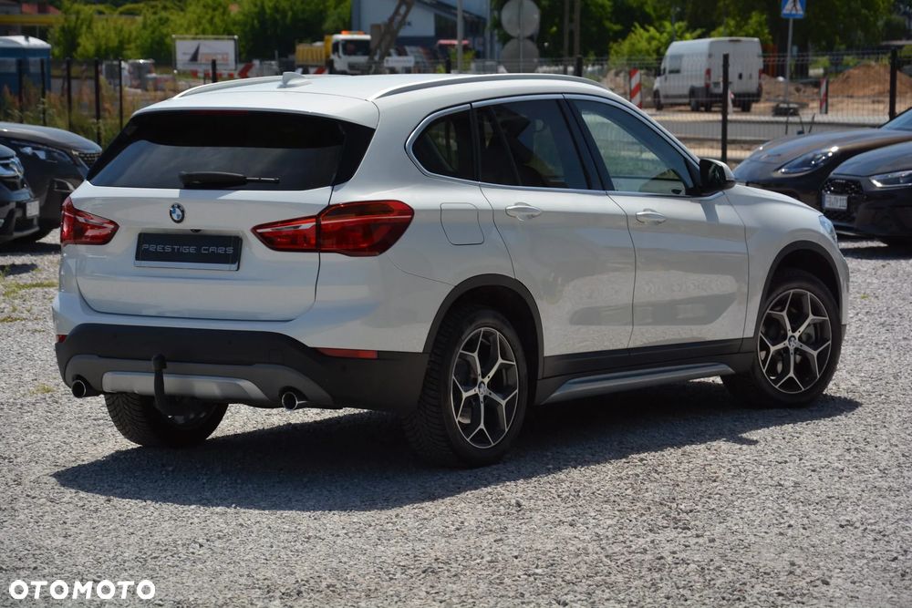 BMW X1 xDrive25i xLine - 12