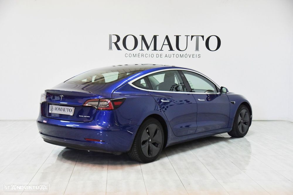 Tesla Model 3 - 4