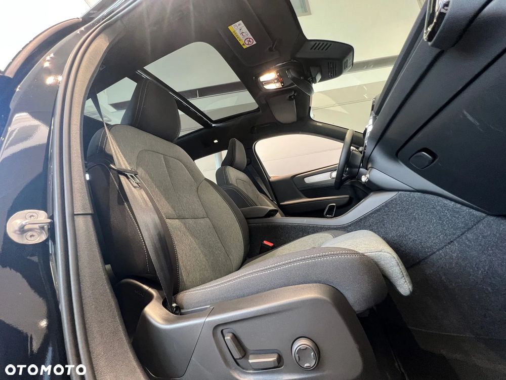 Volvo XC 40 B4 B AWD DKG Ultimate Dark - 20