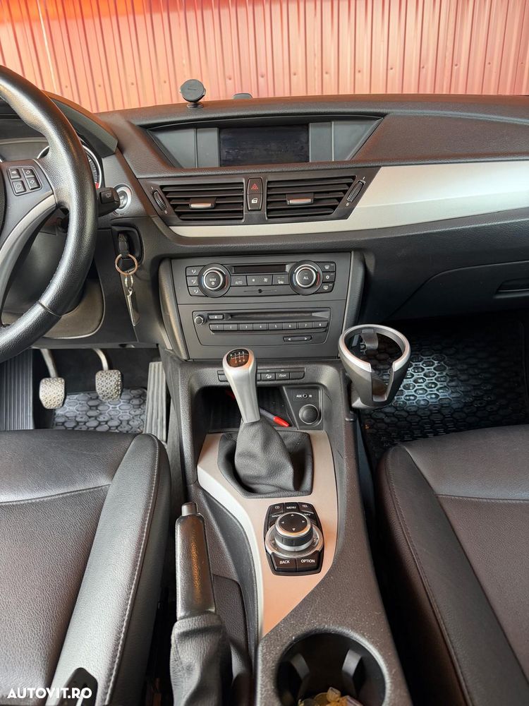 BMW X1 xDrive20d - 11