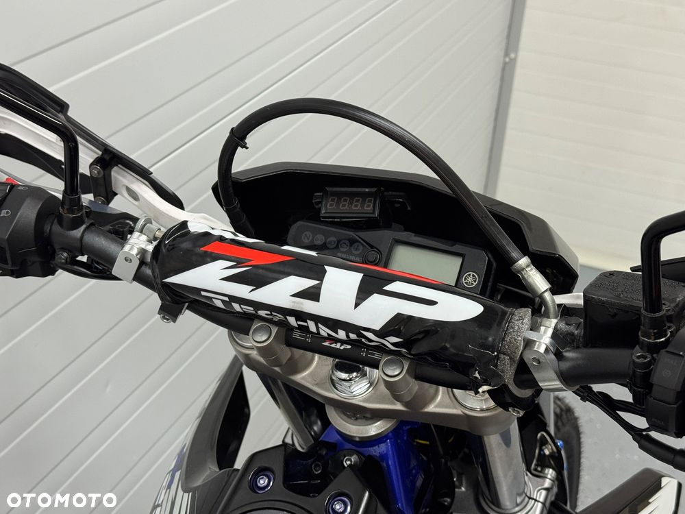 Yamaha WR - 12