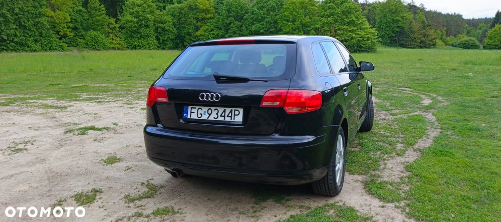 Audi A3 Sportback 1.6 Ambition - 4