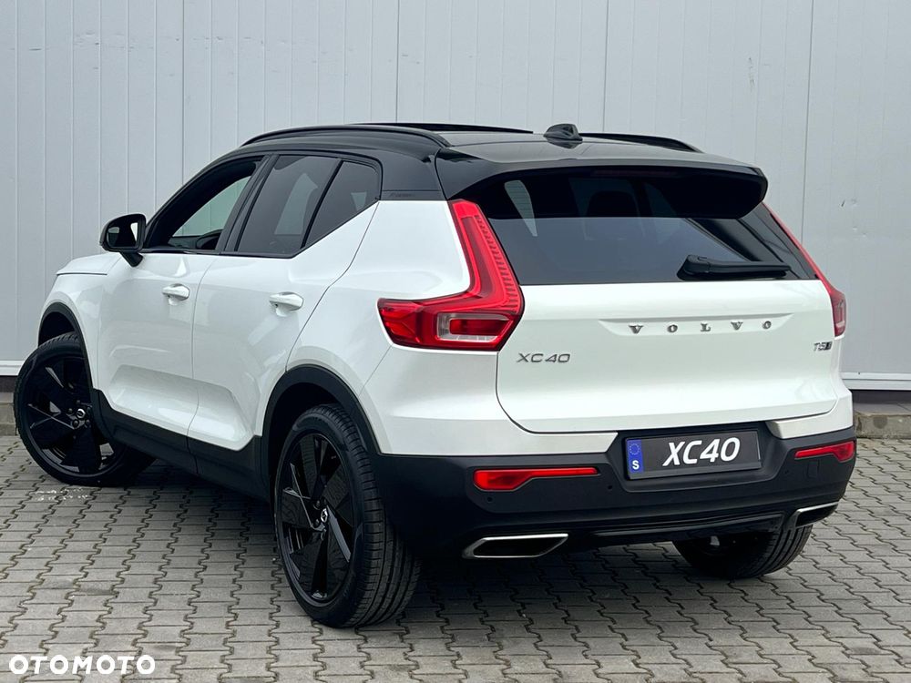 Volvo XC 40 T5 AWD R-Design - 4