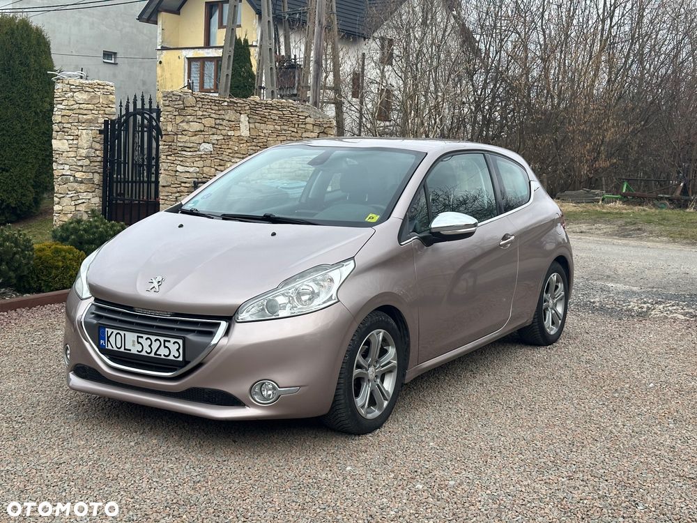 Peugeot 208 95 VTI Allure - 4