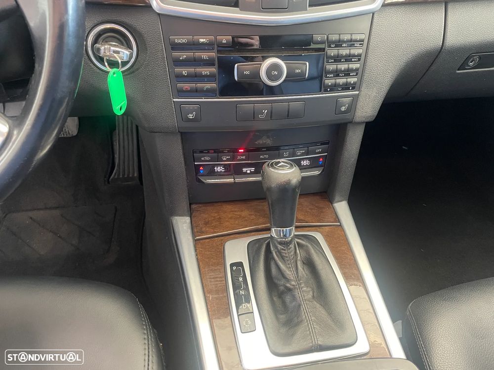 Mercedes-Benz E 200 CDI DPF BlueEFFICIENCY 7G-TRONIC Elegance - 20