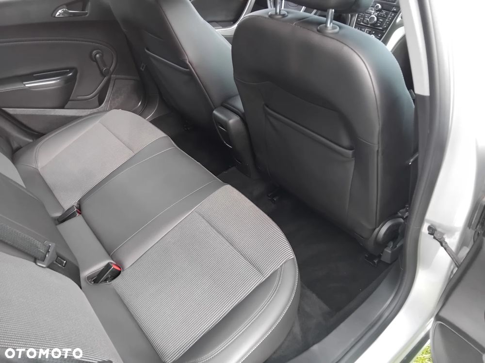 Opel Astra 2.0 CDTI DPF Automatik Cosmo - 11