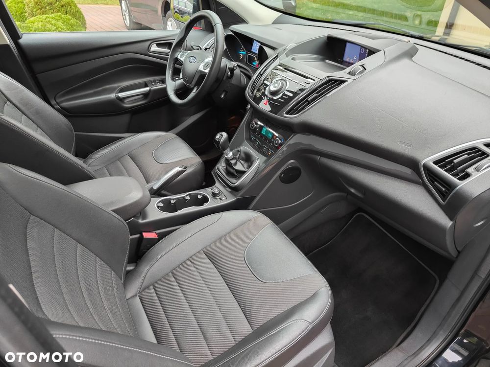 Ford Kuga - 11