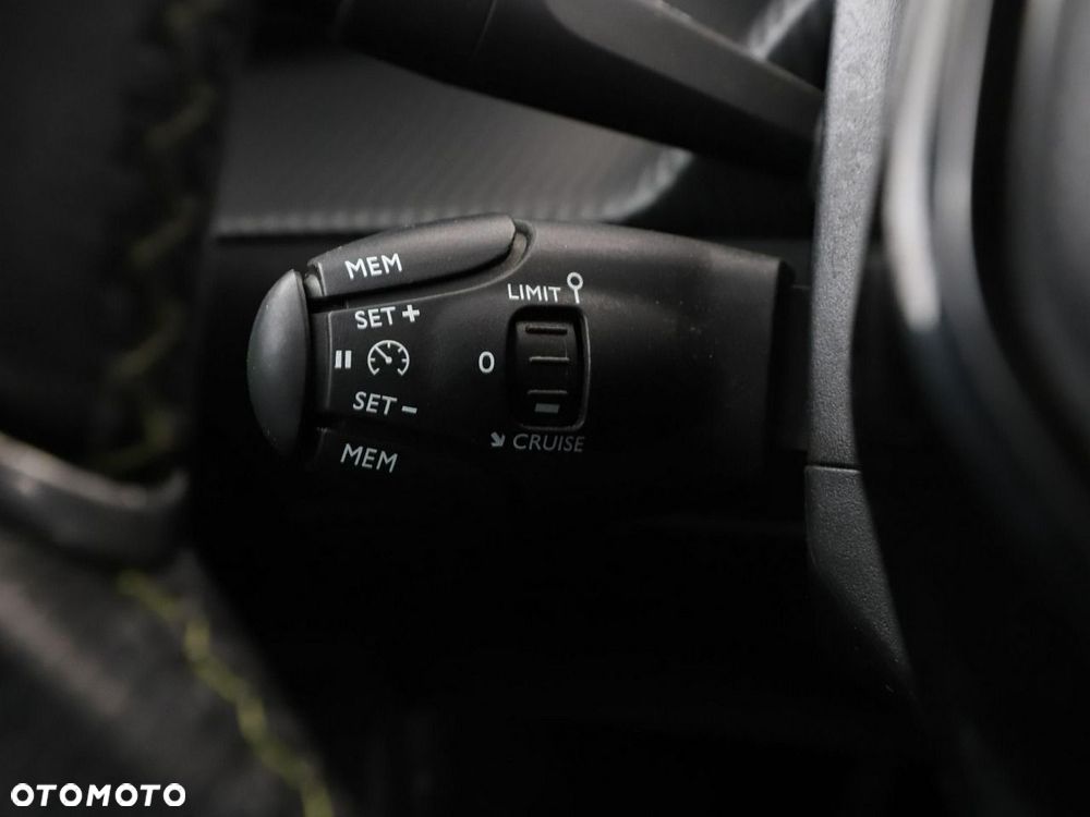 Peugeot 2008 1.2 PureTech GT Line S&S - 35