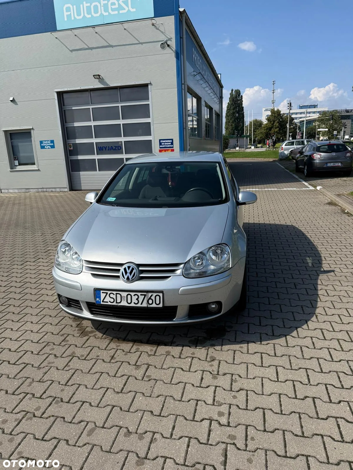 Volkswagen Golf - 2