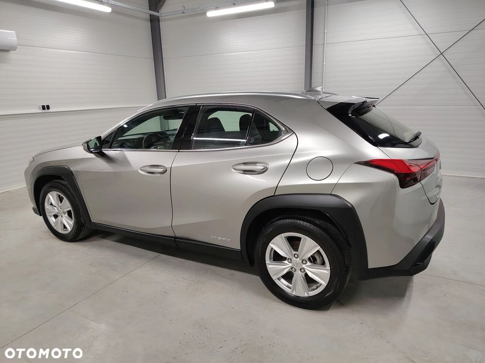 Lexus UX 250h Elegance 2WD - 9