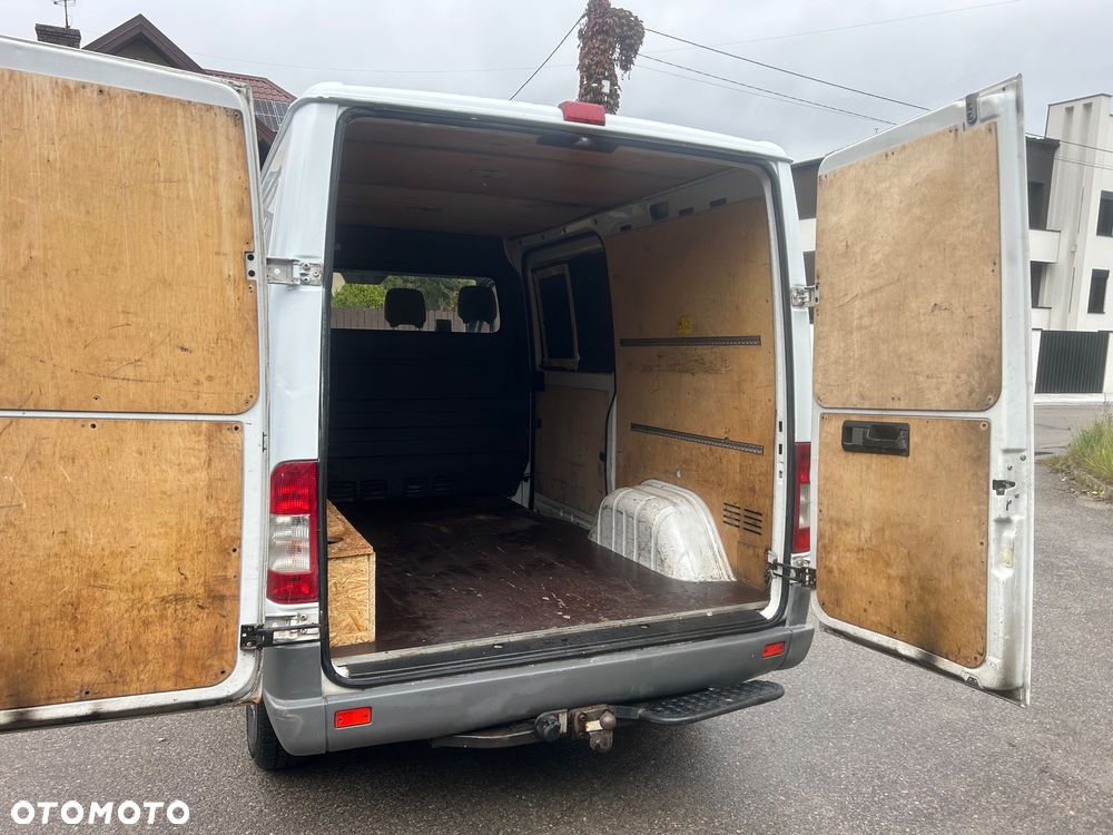 Mercedes-Benz Sprinter 208 - 22