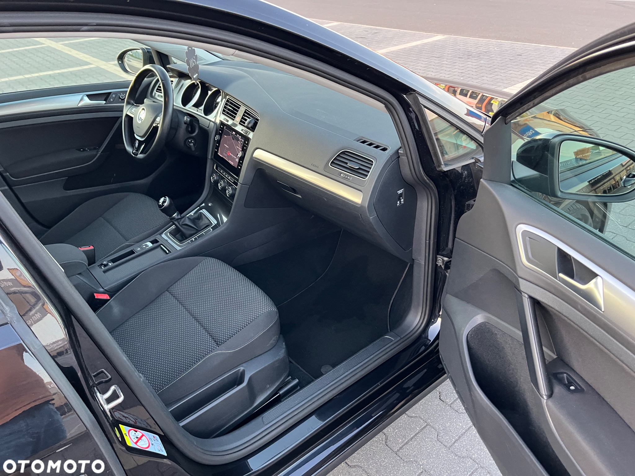 Volkswagen Golf VII 1.6 TDI BMT Trendline - 28