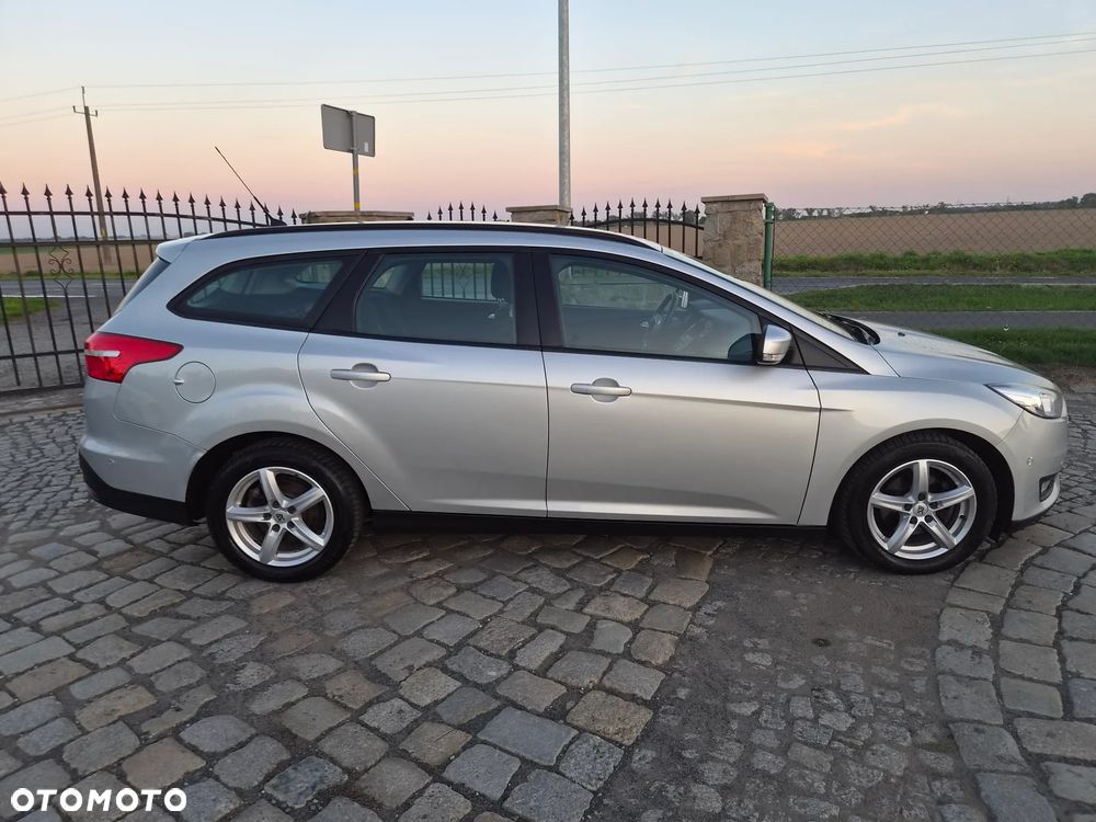 Ford Focus 1.5 TDCi DPF Start-Stopp-System Business - 5