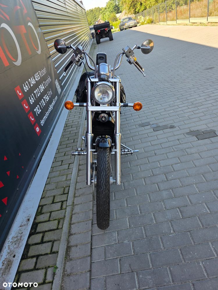 Suzuki Intruder - 16