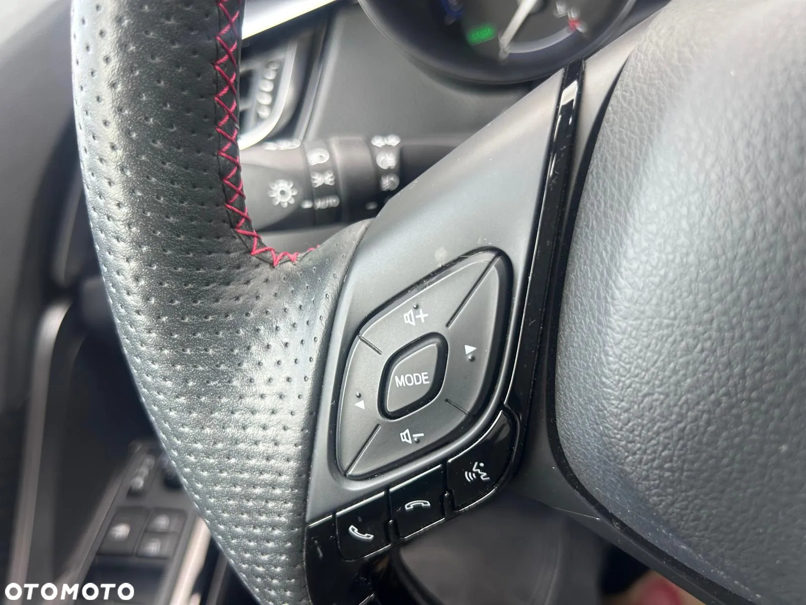 Toyota C-HR 1.8 Hybrid GPF GR Sport - 23