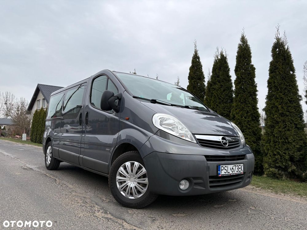 Opel Vivaro - 1