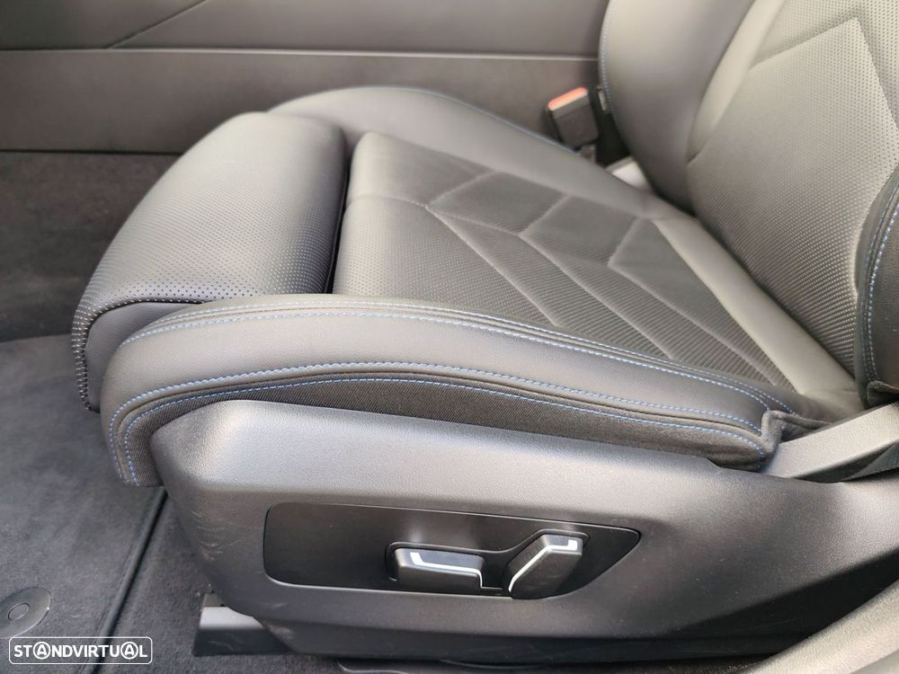 BMW 520 d Pack Desportivo M - 15