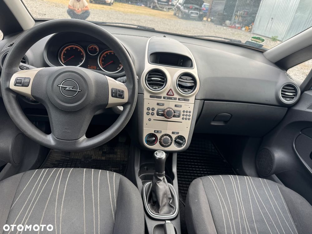 Opel Corsa - 8