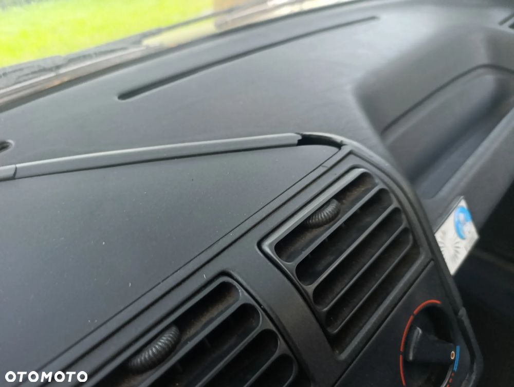Peugeot 205 1.1 Look - 15