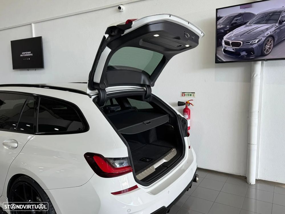 BMW 330 e Touring Pack M Auto - 14
