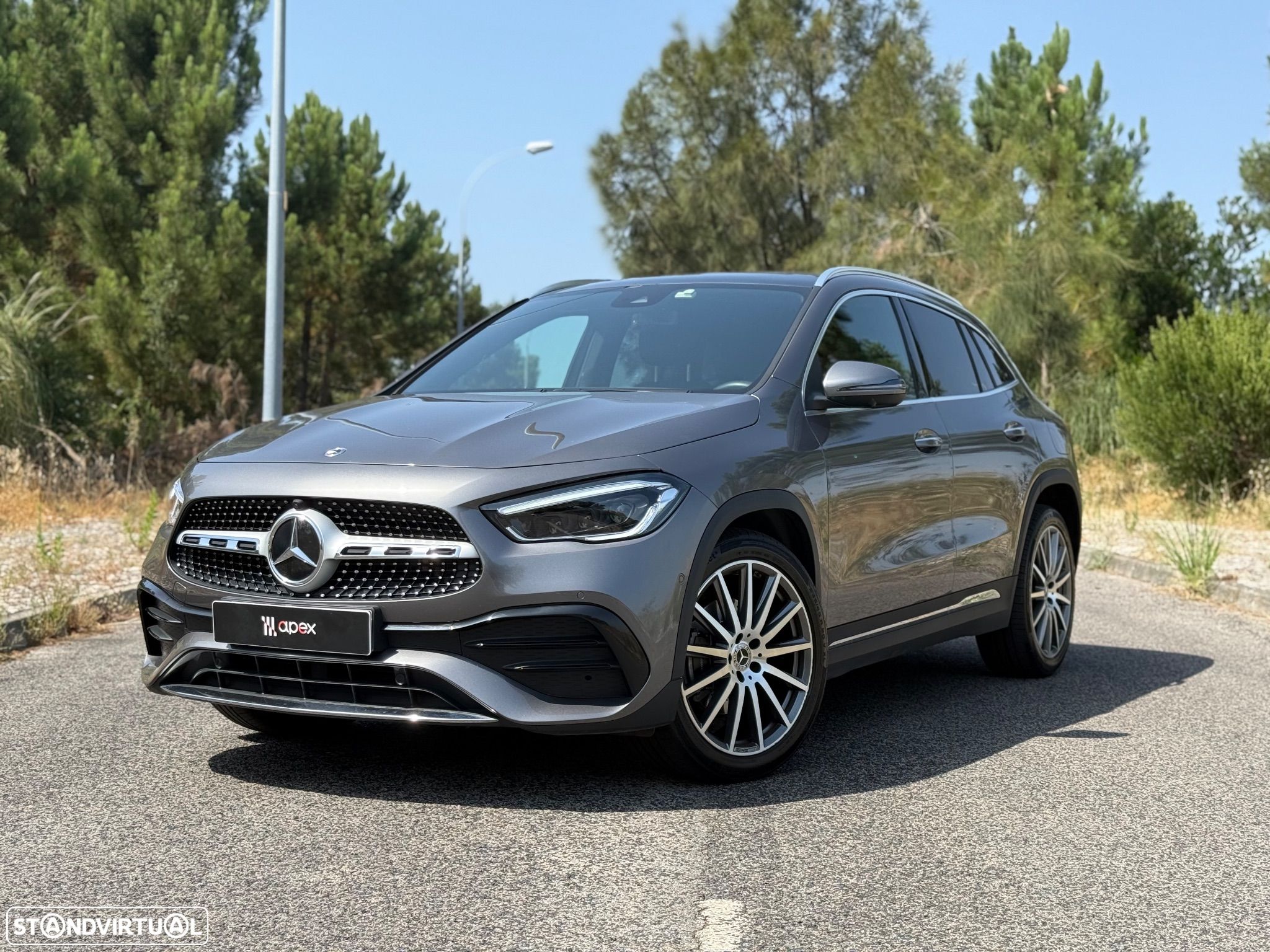 Mercedes-Benz GLA 250 e AMG Line - 1
