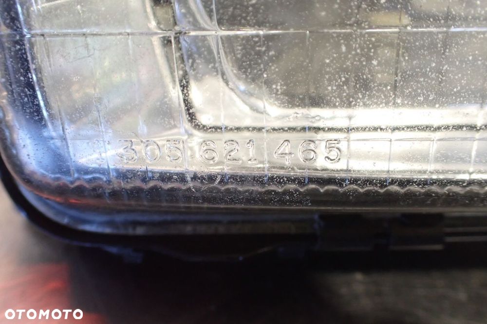 LAMPA PRAWA PRZEDNIA AUDI 80 1.9 - 5
