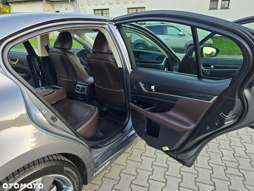 Lexus GS 300h Luxury Line - 18