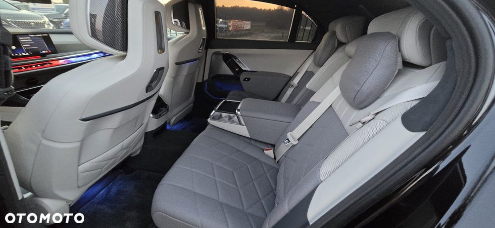 BMW Seria 7 740d xDrive mHEV sport - 21