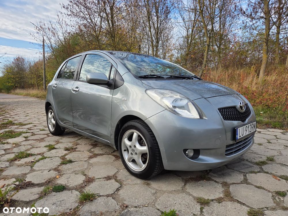 Toyota Yaris - 2