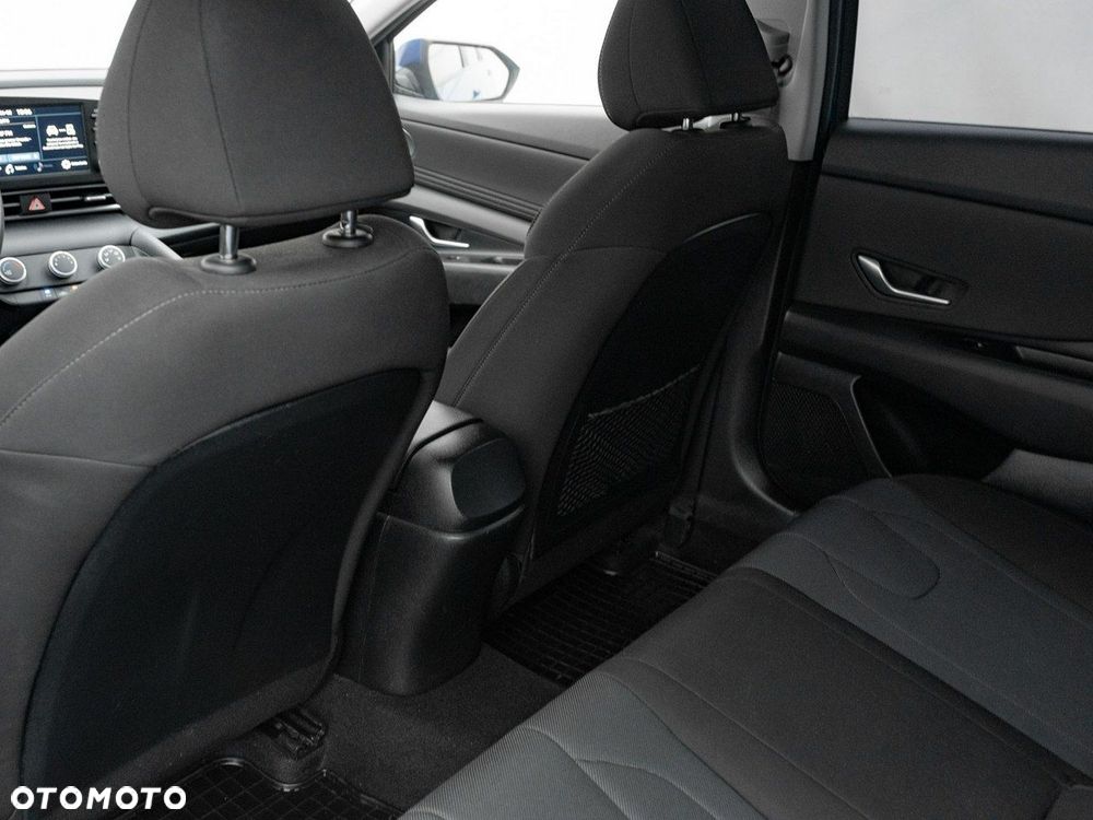 Hyundai Elantra 1.6 Modern - 23
