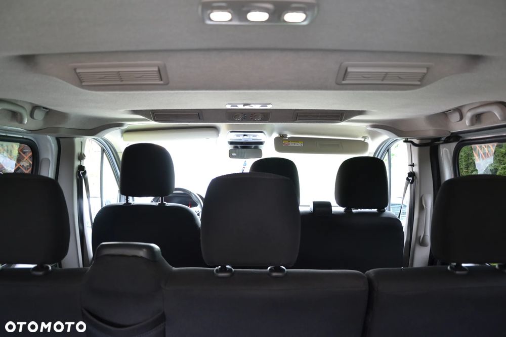 Renault Trafic 2.0 dCi - 17