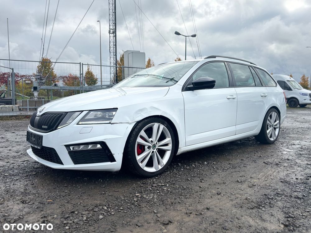 Skoda Octavia 2.0 TDI DSG RS - 10