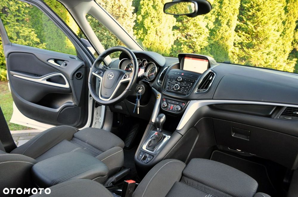 Opel Zafira - 25