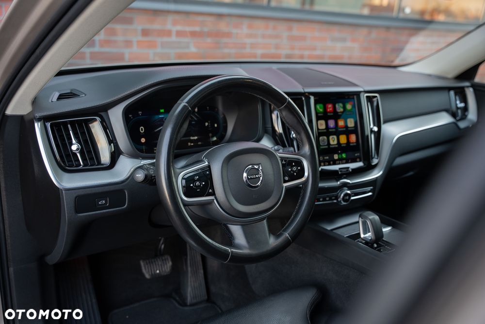 Volvo XC 60 D5 AWD R-Design - 23