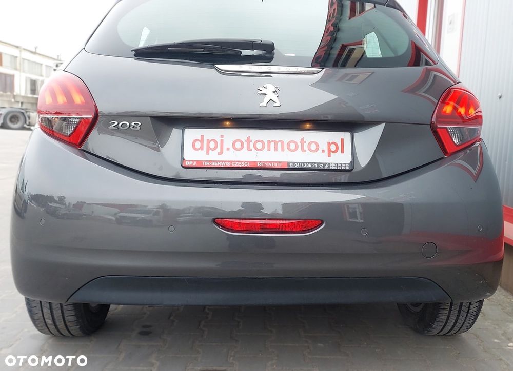 Peugeot 208 - 14