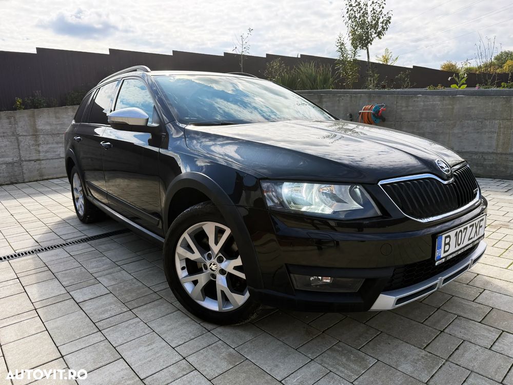 Skoda Octavia Combi 2.0 TDI 4x4 DSG RS - 1