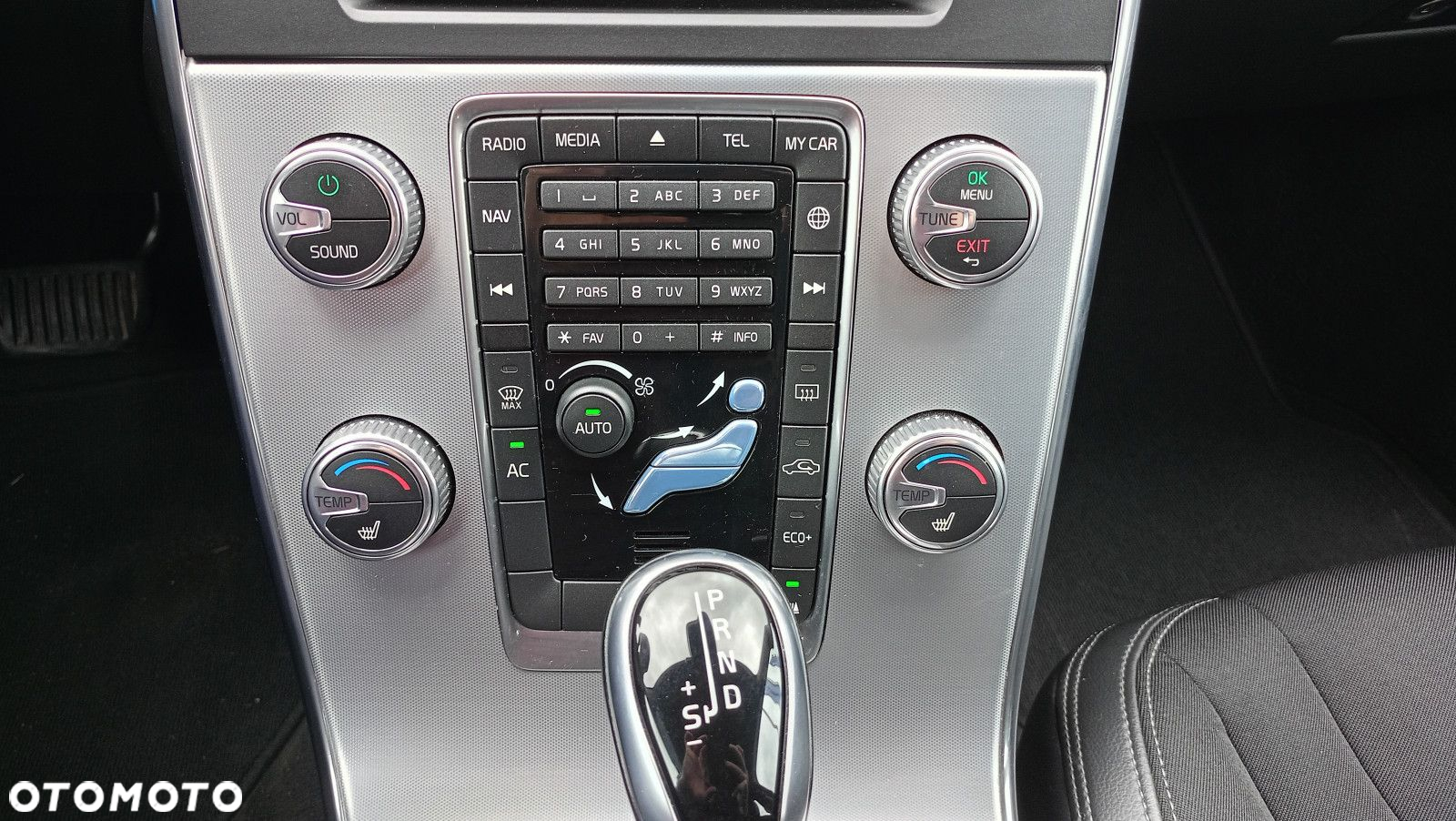 Volvo V60 D4 Drive-E Momentum - 12